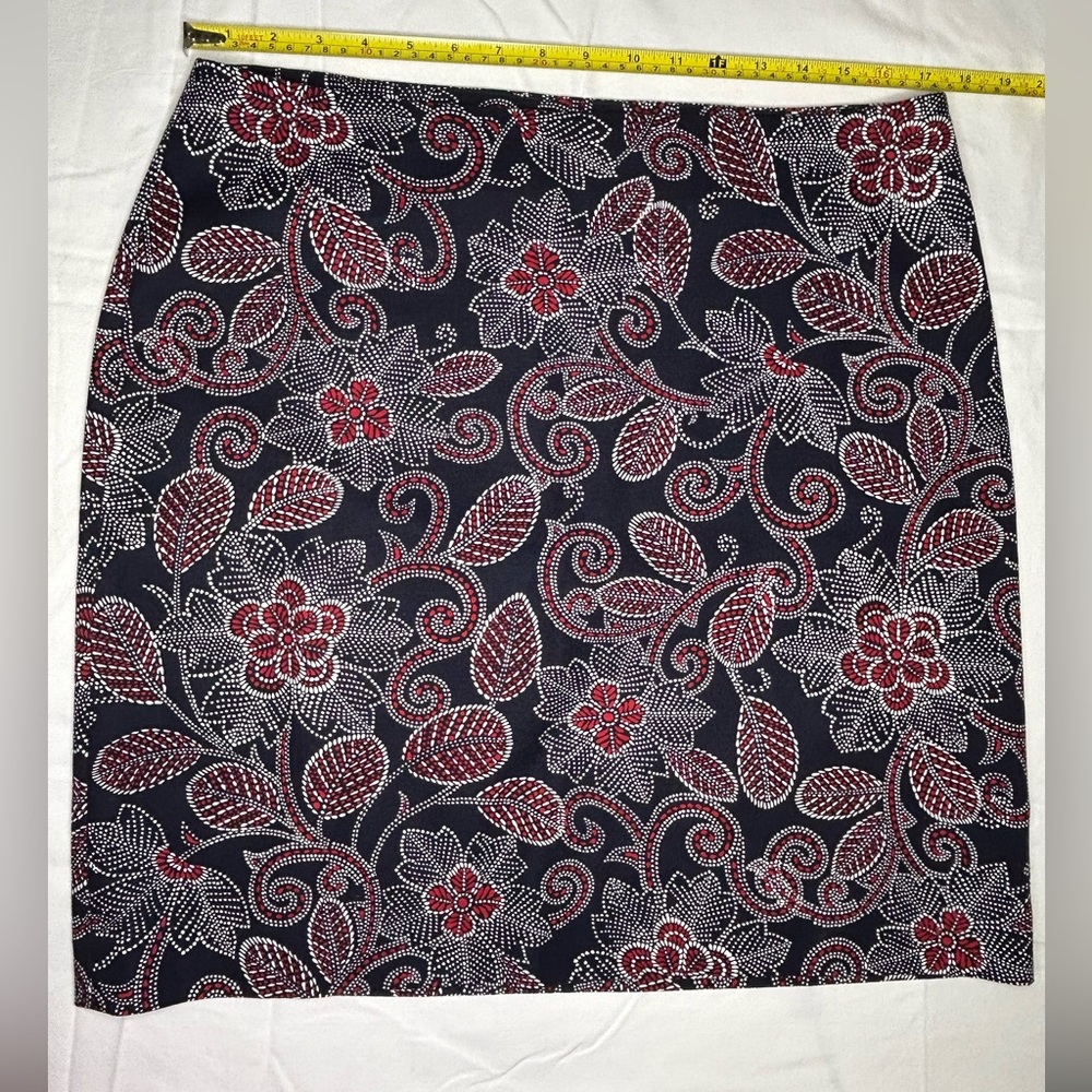 Talbots Navy and Red Floral pencil Skirt SKU A12 - Picture 5 of 6